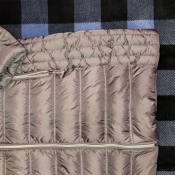 COPY - Michael Kors. Packable Down fill Parka. Like-new/ never worn. Women's s… - Picture 5 of 16